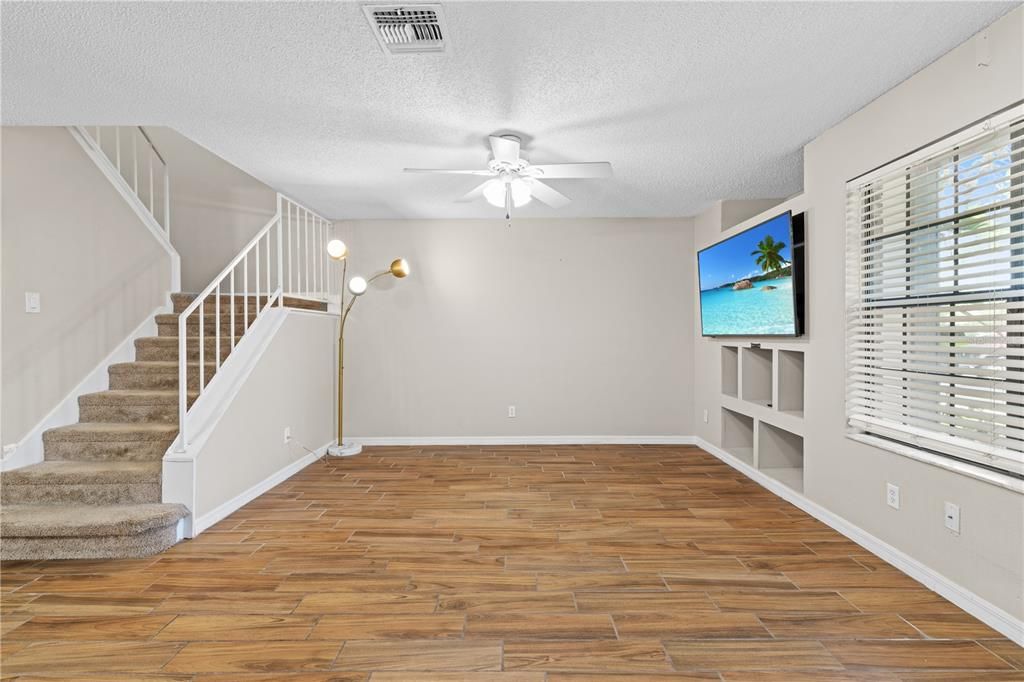 For Rent: $2,150 (3 beds, 2 baths, 1344 Square Feet)