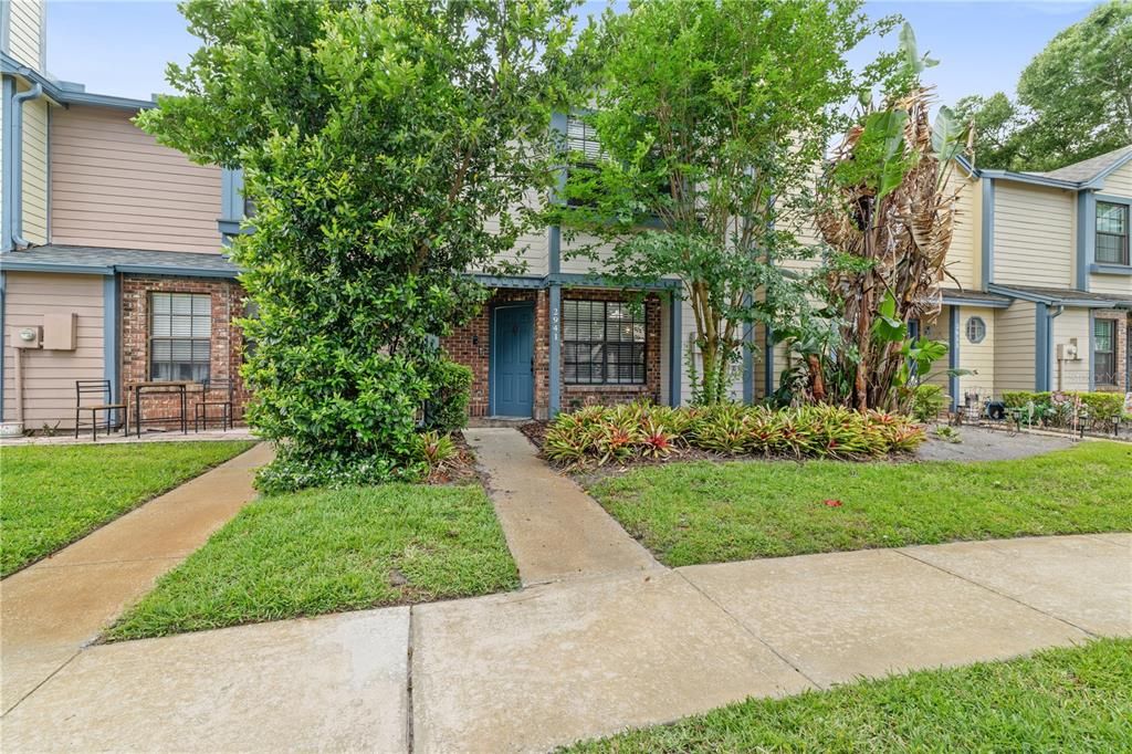 For Rent: $2,150 (3 beds, 2 baths, 1344 Square Feet)