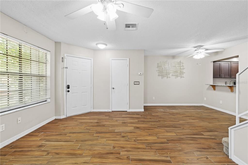 For Rent: $2,150 (3 beds, 2 baths, 1344 Square Feet)