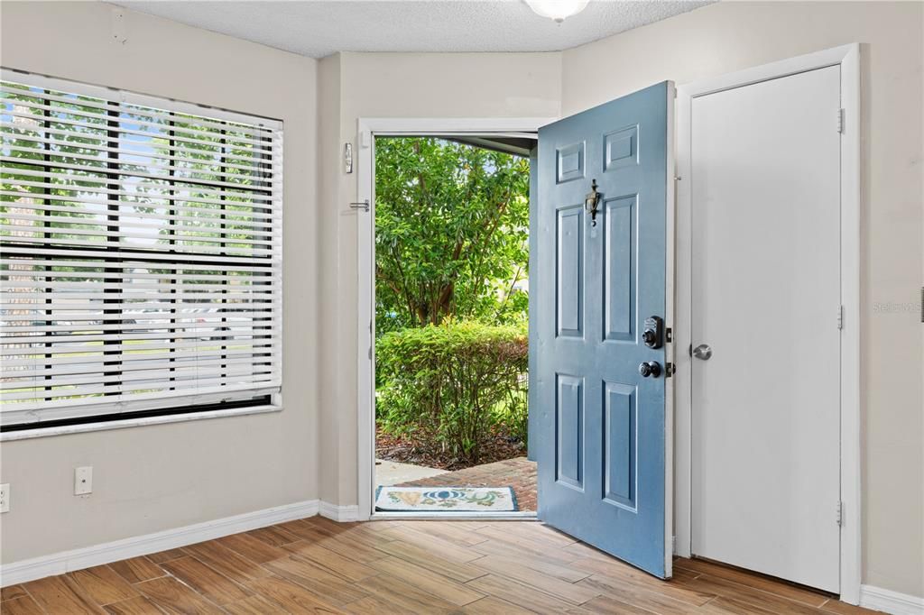 For Rent: $2,150 (3 beds, 2 baths, 1344 Square Feet)