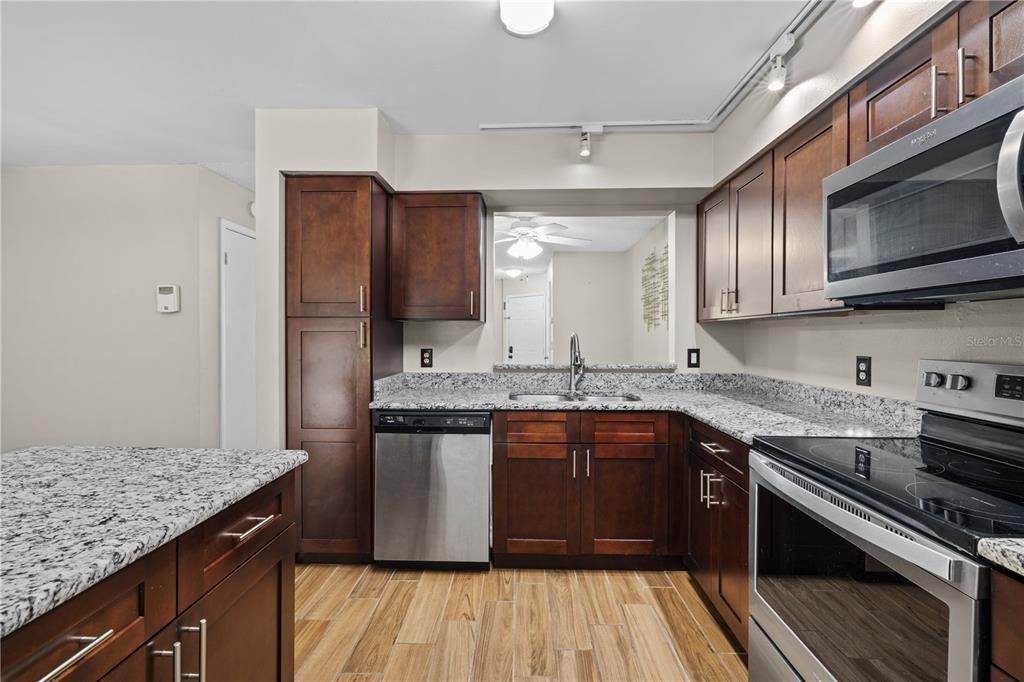 For Rent: $2,150 (3 beds, 2 baths, 1344 Square Feet)