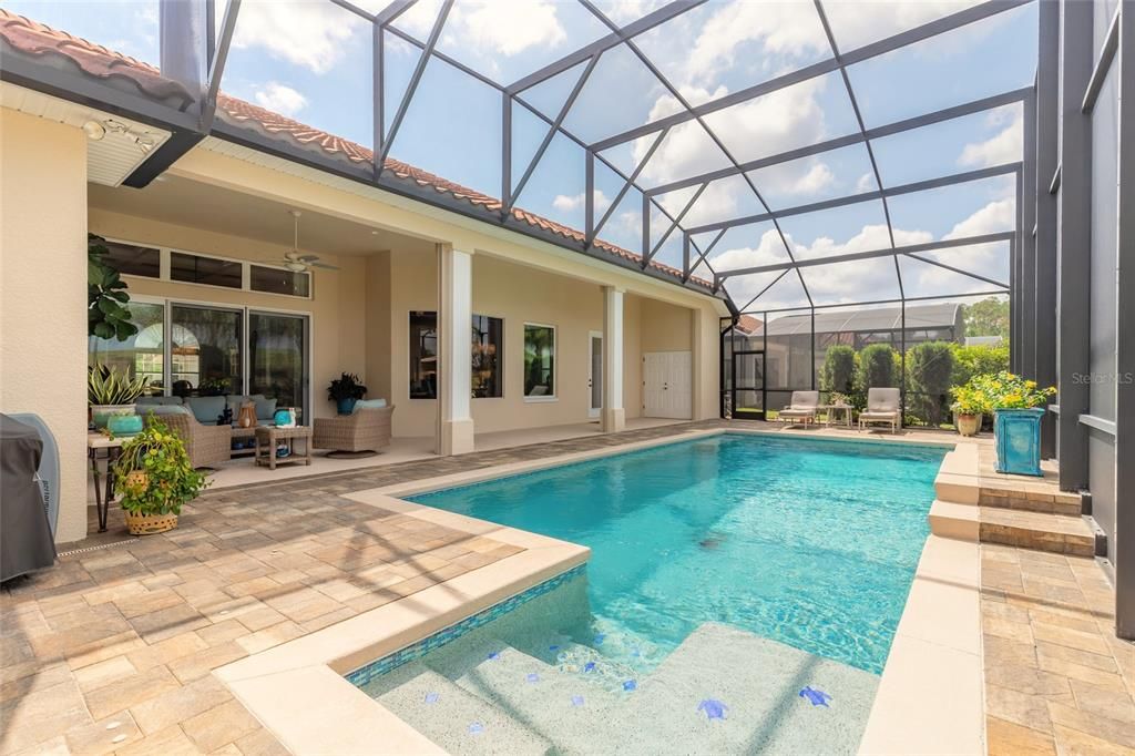 En Venta: $1,099,000 (3 camas, 3 baños, 2866 Pies cuadrados)