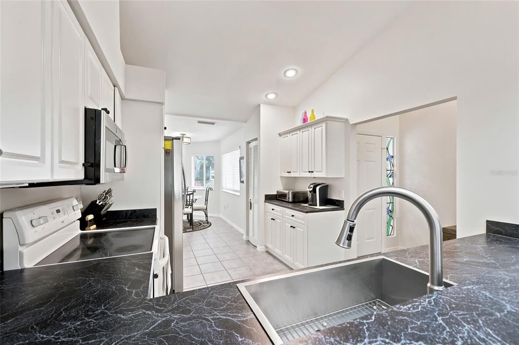 En Venta: $218,500 (2 camas, 2 baños, 1255 Pies cuadrados)