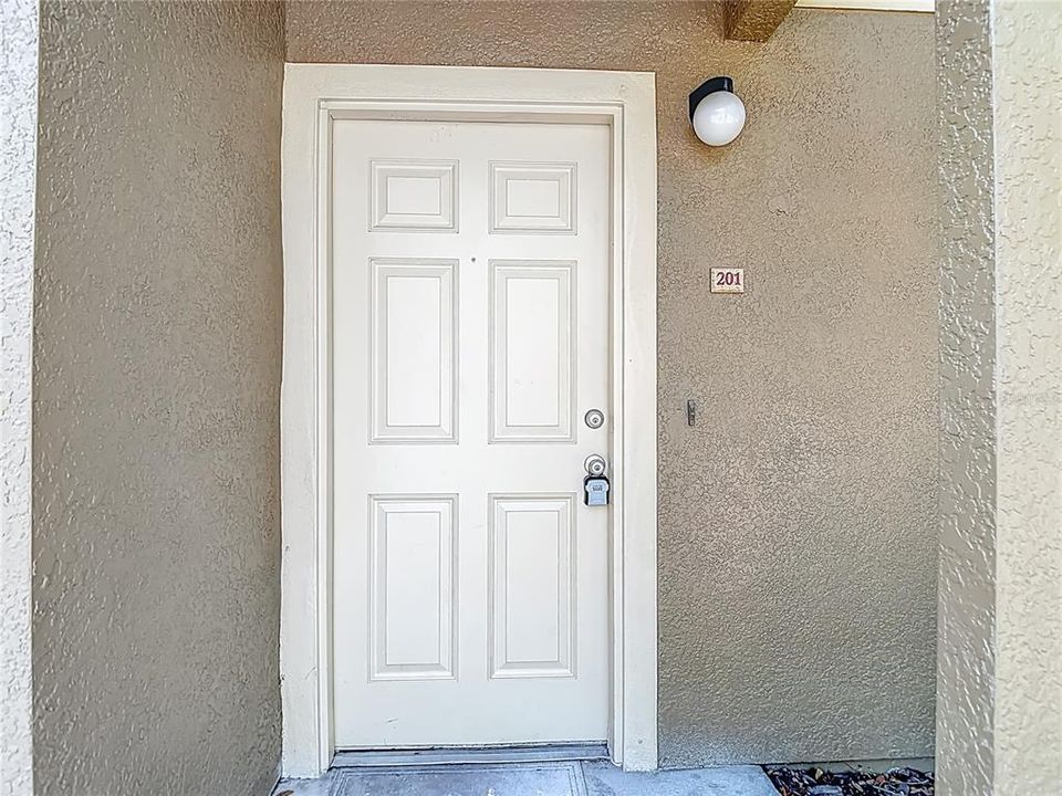 В аренду: $1,700 (3 спален, 2 ванн, 1325 Квадратных фут)