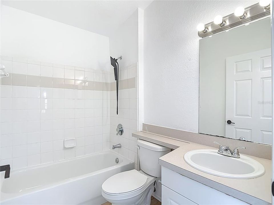 В аренду: $1,700 (3 спален, 2 ванн, 1325 Квадратных фут)