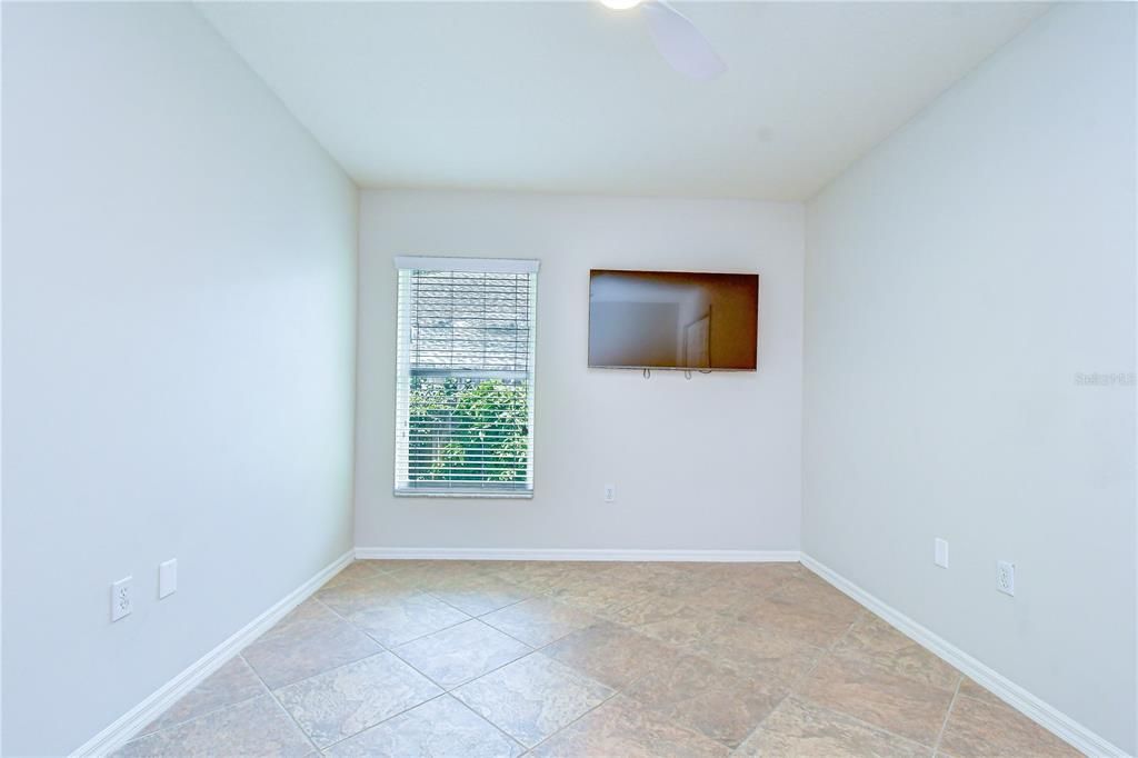 En Venta: $480,000 (4 camas, 2 baños, 2108 Pies cuadrados)
