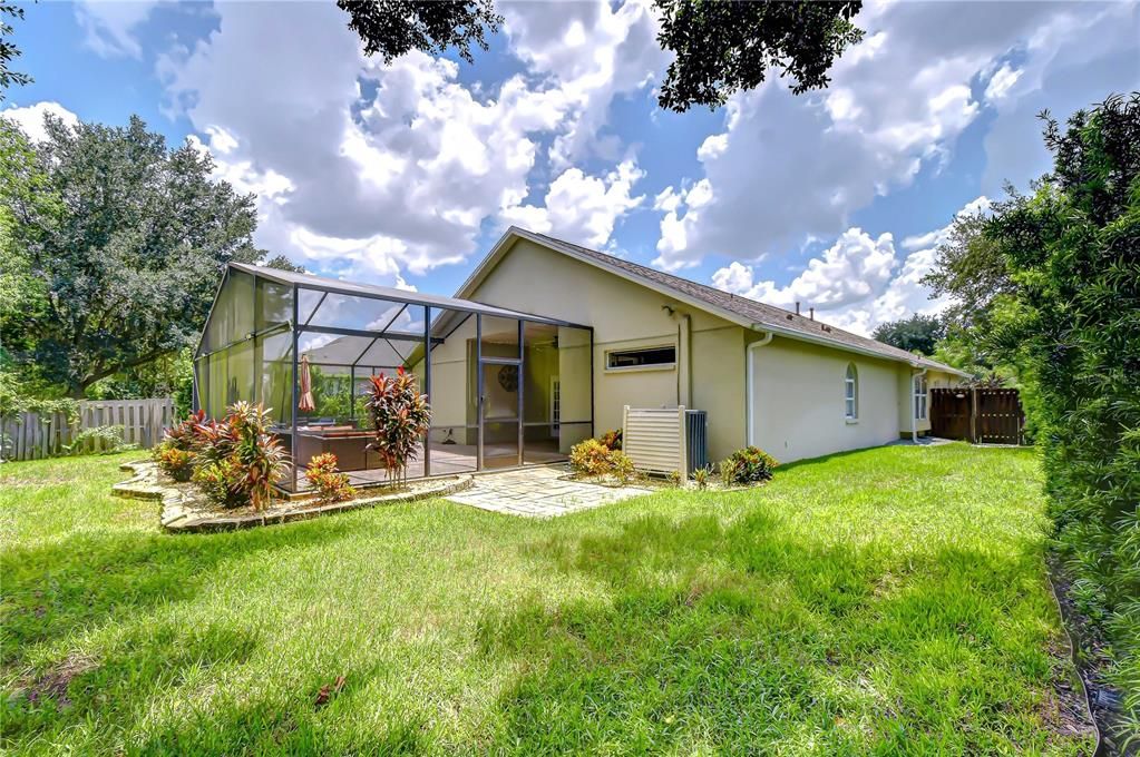 En Venta: $480,000 (4 camas, 2 baños, 2108 Pies cuadrados)