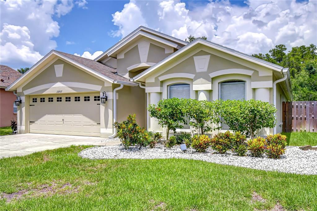 En Venta: $480,000 (4 camas, 2 baños, 2108 Pies cuadrados)