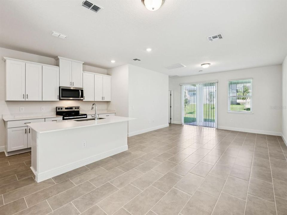For Sale: $490,000 (4 beds, 2 baths, 2082 Square Feet)