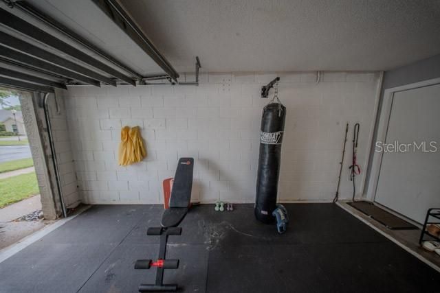 Activo con contrato: $535,000 (4 camas, 2 baños, 2142 Pies cuadrados)