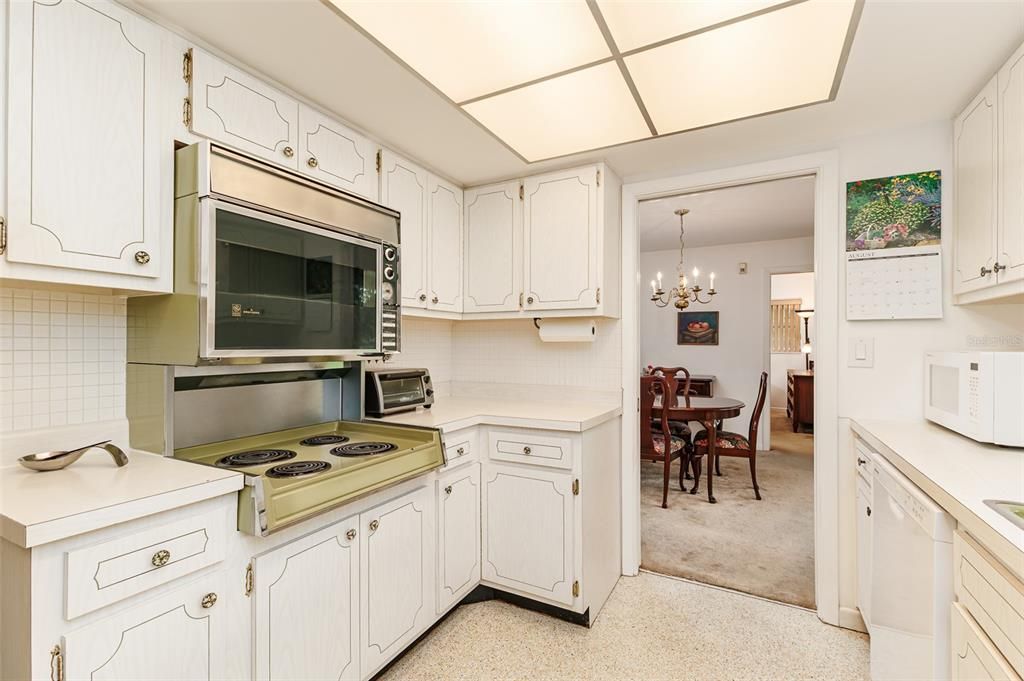 На продажу: $425,000 (3 спален, 2 ванн, 1633 Квадратных фут)