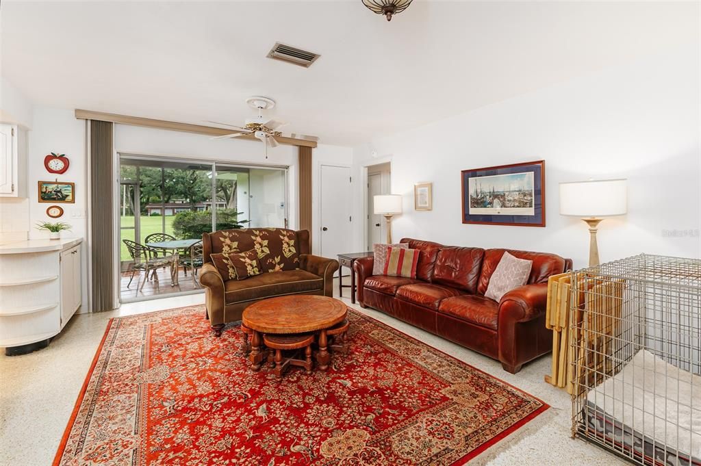 На продажу: $425,000 (3 спален, 2 ванн, 1633 Квадратных фут)