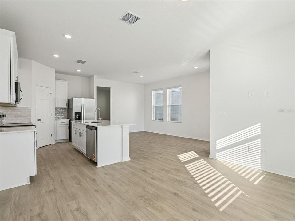 For Sale: $395,000 (4 beds, 2 baths, 2011 Square Feet)