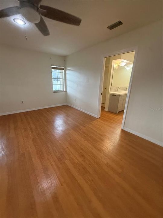 В аренду: $2,200 (3 спален, 2 ванн, 2100 Квадратных фут)