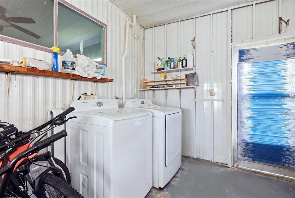 For Sale: $179,000 (2 beds, 2 baths, 1248 Square Feet)
