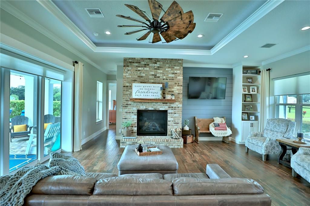 En Venta: $1,499,000 (3 camas, 2 baños, 2210 Pies cuadrados)