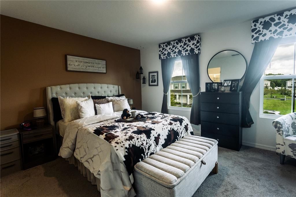 For Rent: $2,300 (3 beds, 2 baths, 1580 Square Feet)