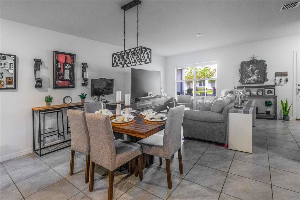 For Rent: $2,300 (3 beds, 2 baths, 1580 Square Feet)