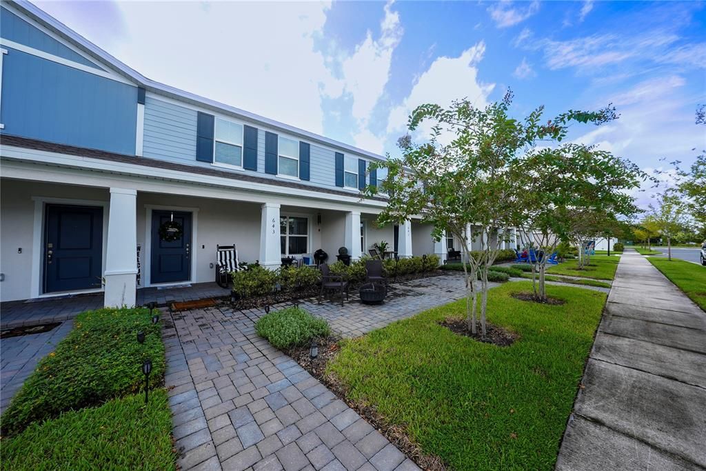 For Rent: $2,300 (3 beds, 2 baths, 1580 Square Feet)
