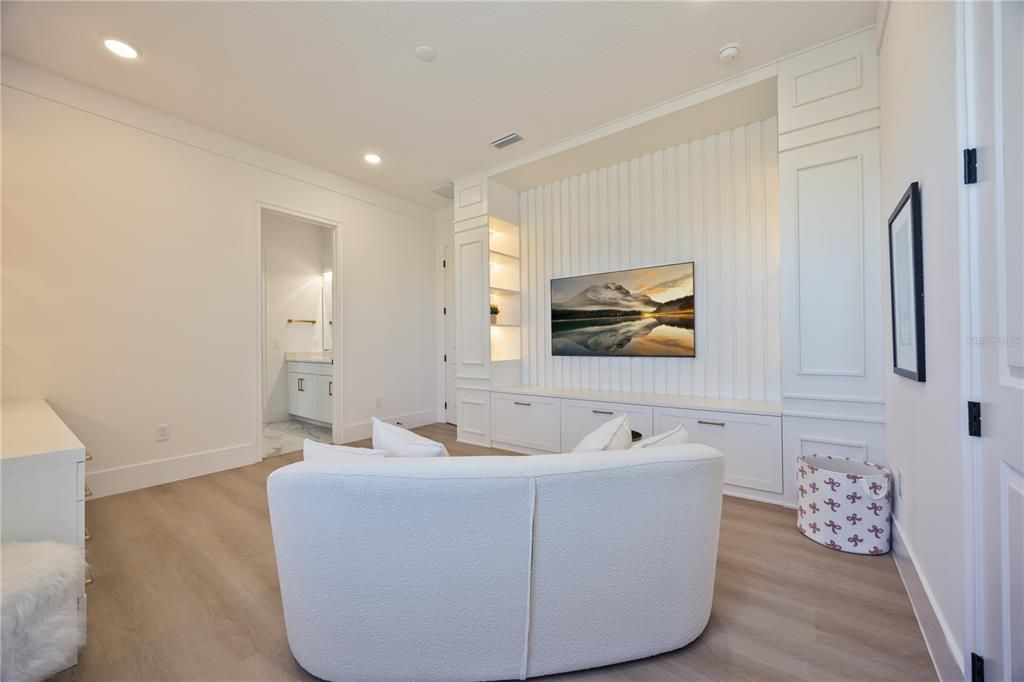 En Venta: $1,999,000 (6 camas, 5 baños, 5248 Pies cuadrados)