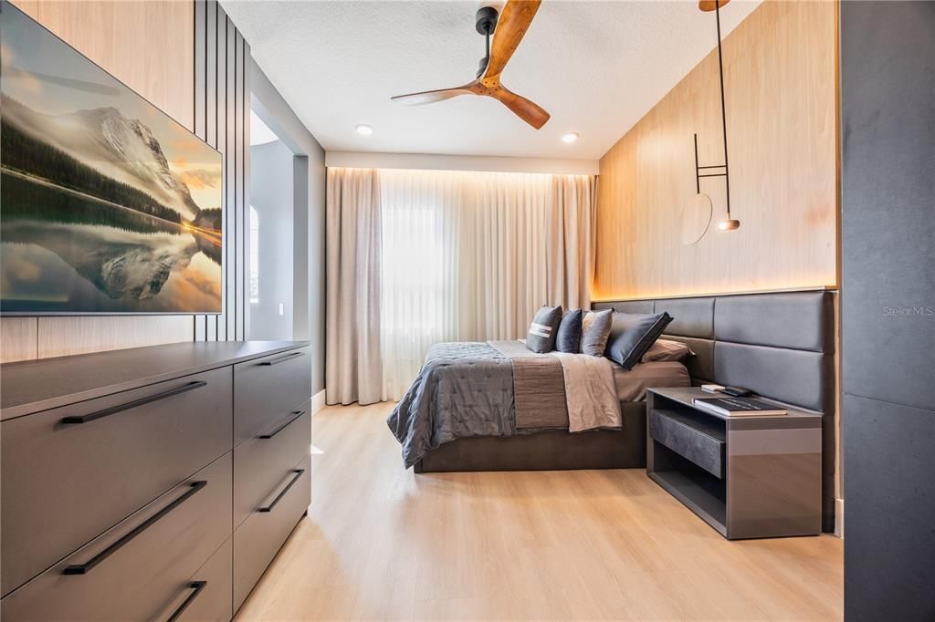 En Venta: $1,999,000 (6 camas, 5 baños, 5248 Pies cuadrados)