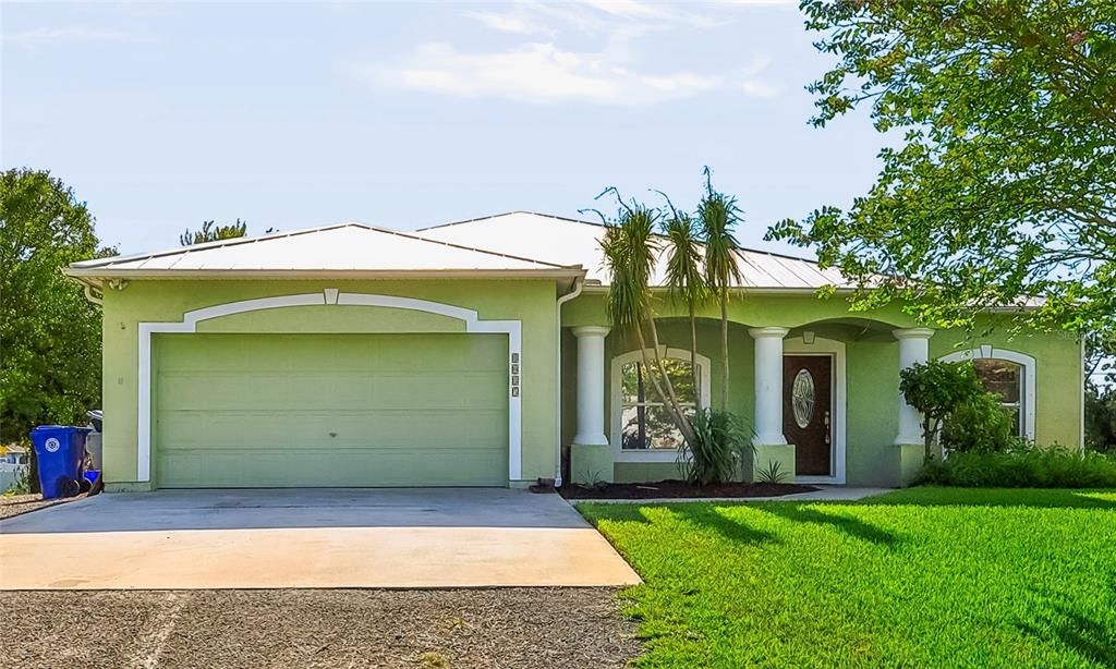 Recently Sold: $387,000 (4 beds, 2 baths, 2320 Square Feet)