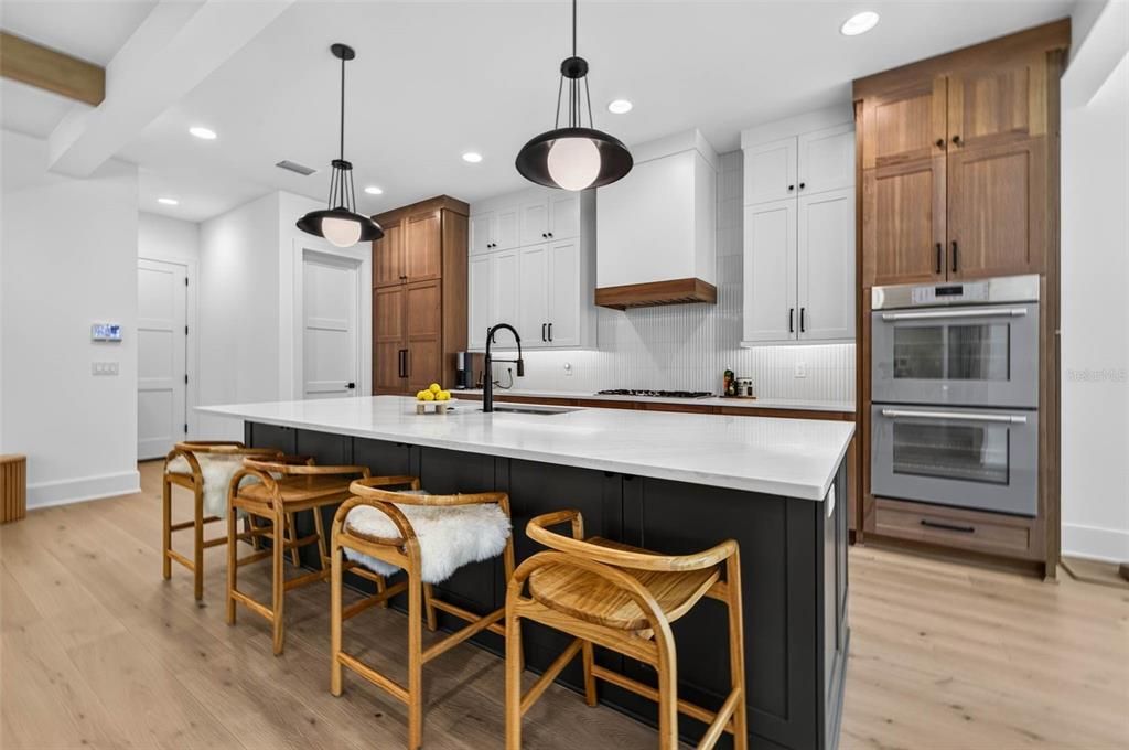 En Venta: $2,200,000 (5 camas, 4 baños, 4137 Pies cuadrados)