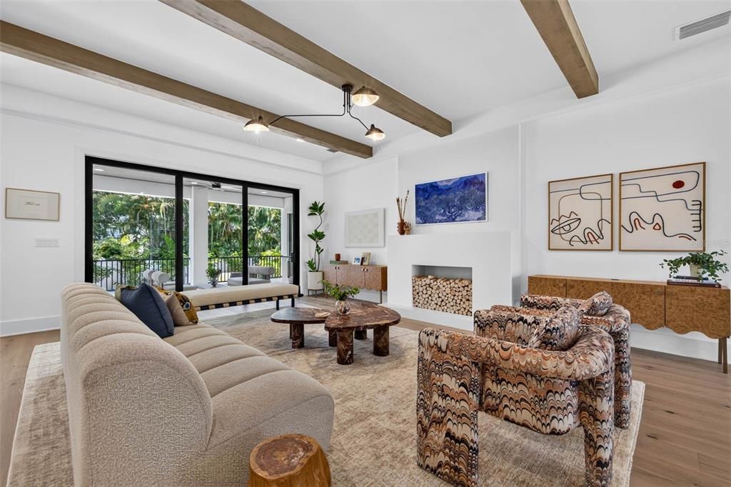En Venta: $2,200,000 (5 camas, 4 baños, 4137 Pies cuadrados)