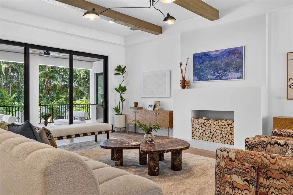 En Venta: $2,200,000 (5 camas, 4 baños, 4137 Pies cuadrados)