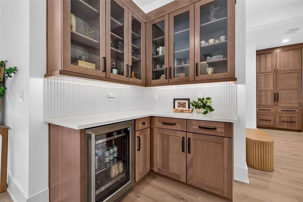 En Venta: $2,200,000 (5 camas, 4 baños, 4137 Pies cuadrados)