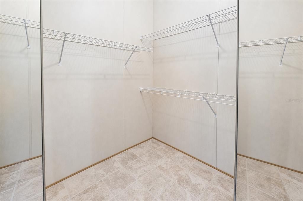 На продажу: $245,000 (3 спален, 2 ванн, 1566 Квадратных фут)