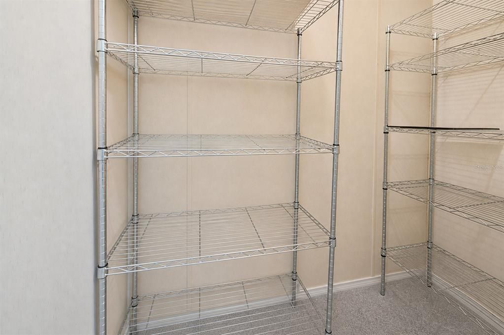 На продажу: $245,000 (3 спален, 2 ванн, 1566 Квадратных фут)