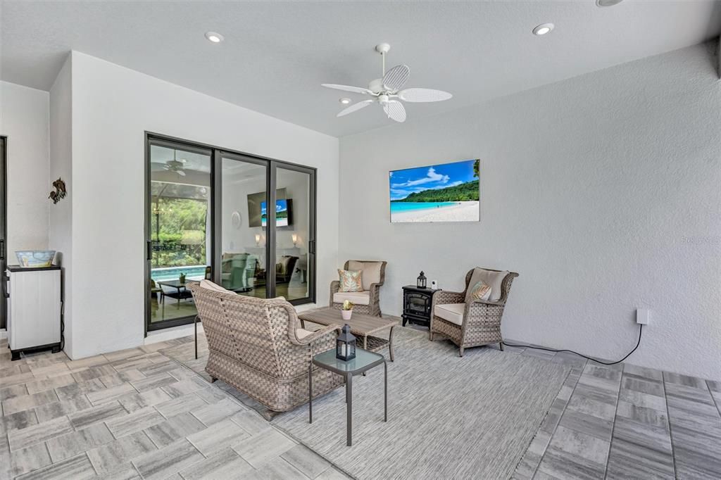 For Sale: $848,600 (3 beds, 3 baths, 2340 Square Feet)