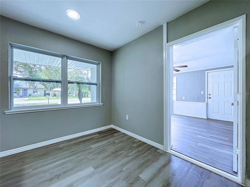 En Venta: $239,900 (3 camas, 2 baños, 1284 Pies cuadrados)