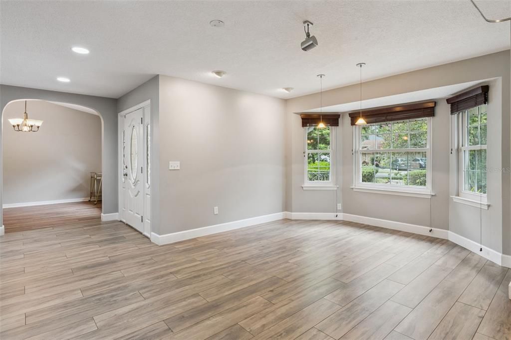 En Venta: $659,900 (3 camas, 2 baños, 2201 Pies cuadrados)