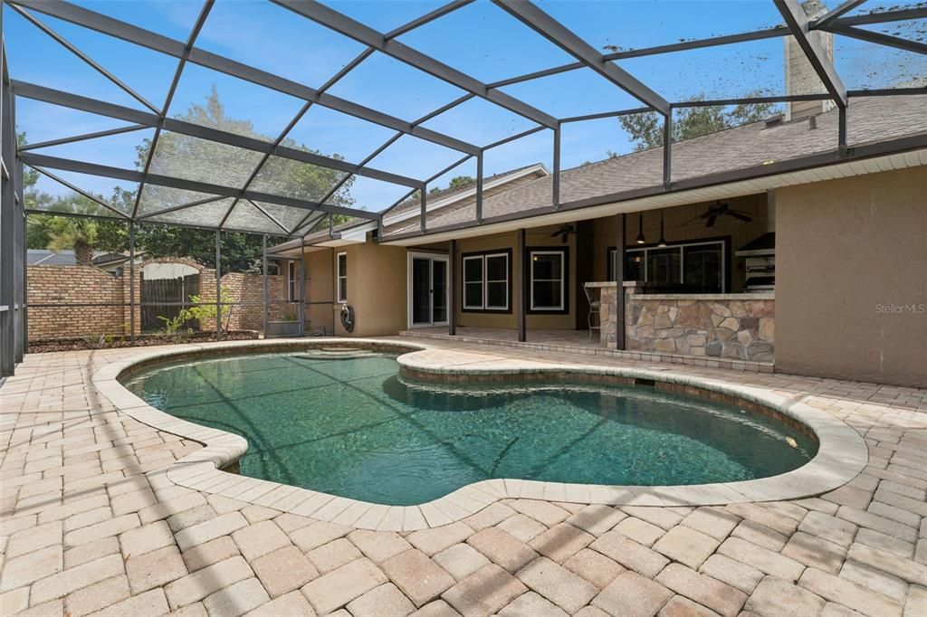 En Venta: $659,900 (3 camas, 2 baños, 2201 Pies cuadrados)