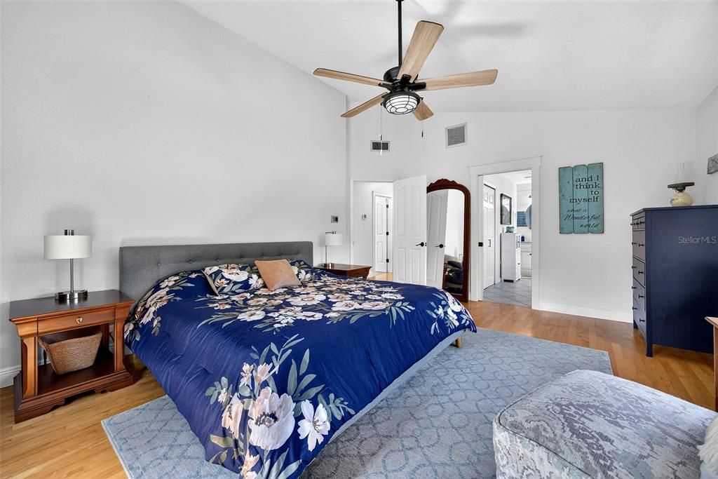 For Sale: $675,000 (4 beds, 2 baths, 2284 Square Feet)