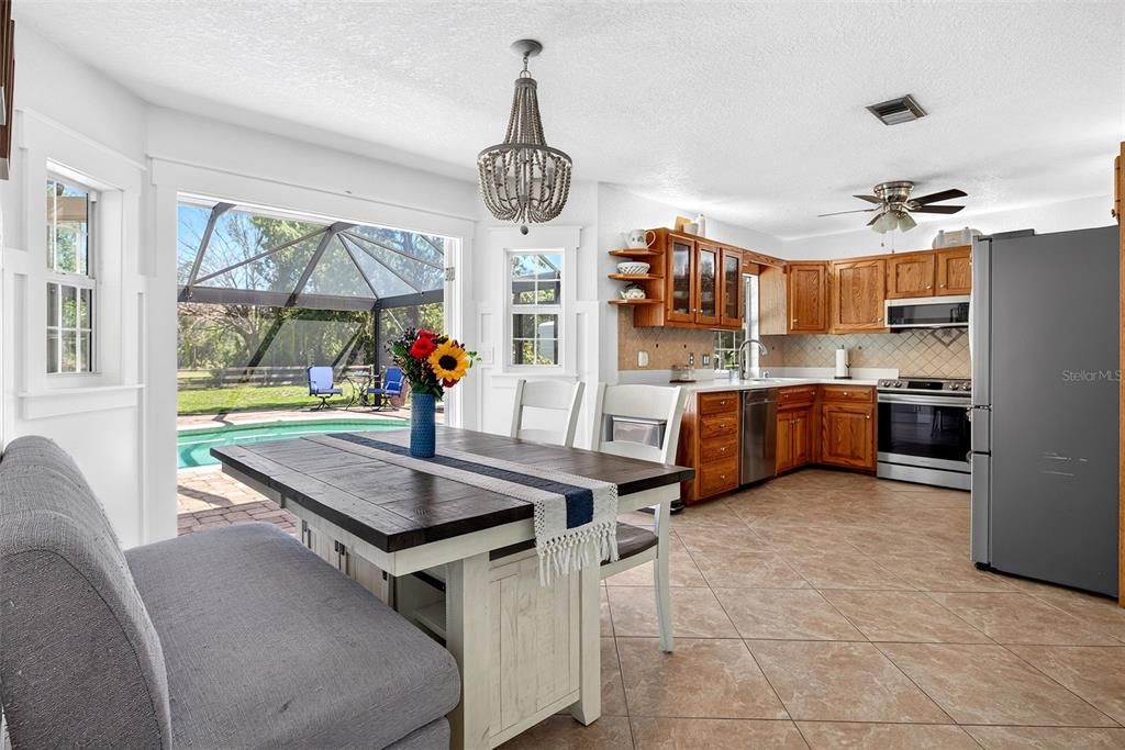 For Sale: $675,000 (4 beds, 2 baths, 2284 Square Feet)