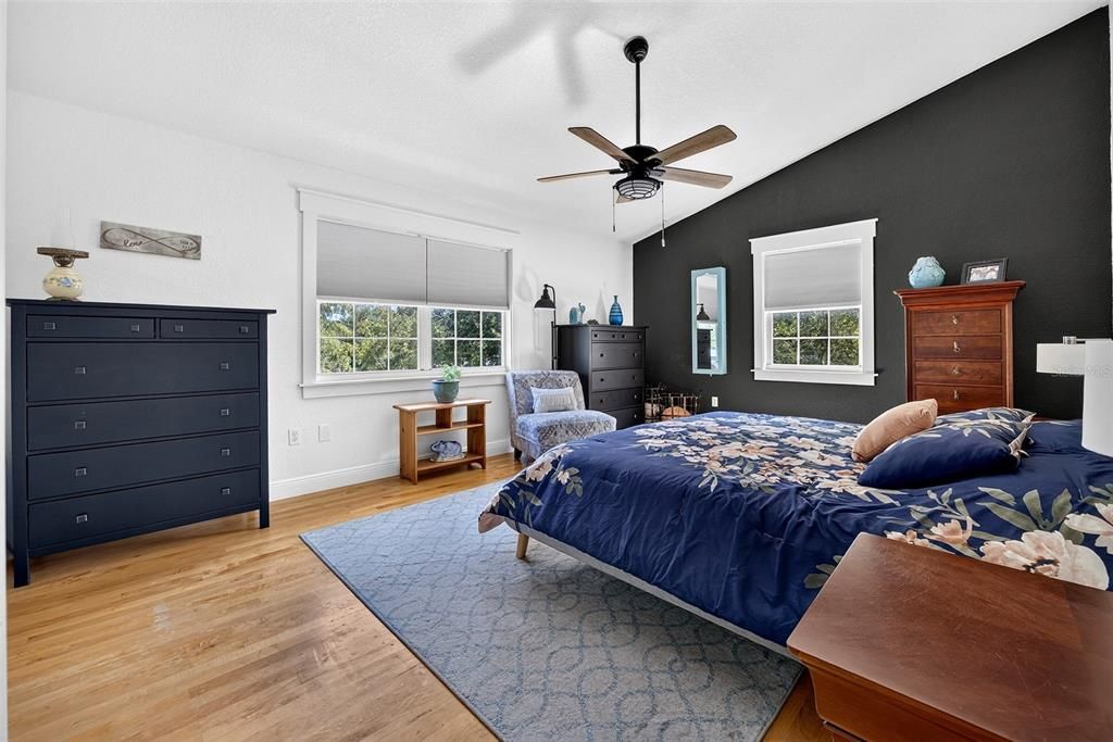 For Sale: $675,000 (4 beds, 2 baths, 2284 Square Feet)