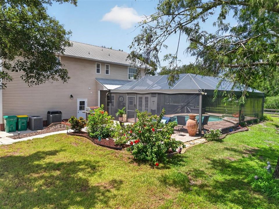 For Sale: $675,000 (4 beds, 2 baths, 2284 Square Feet)