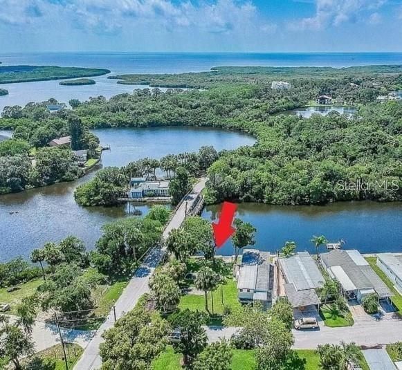 На продажу: $90,000 (0.07 acres)