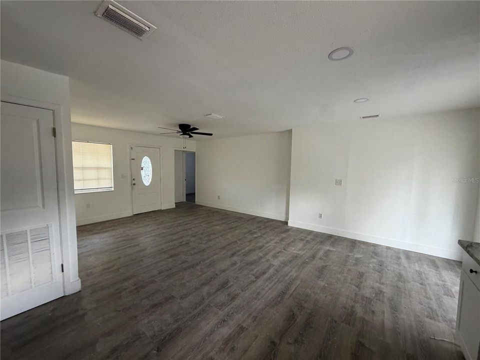 En Renta: $1,899 (3 camas, 1 baños, 1300 Pies cuadrados)