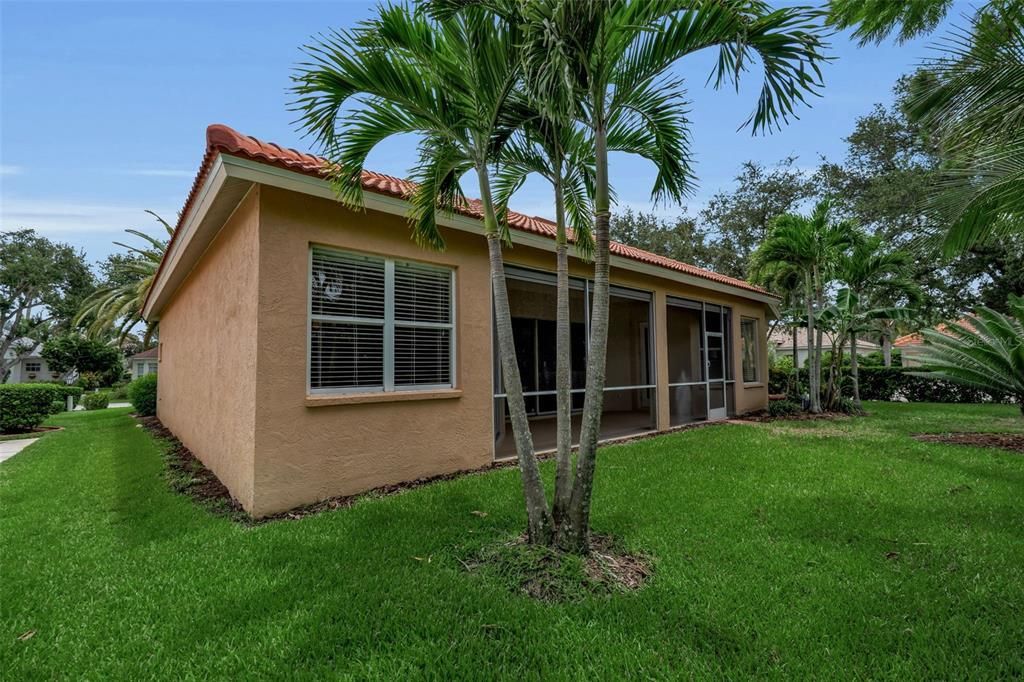 For Sale: $630,000 (4 beds, 2 baths, 2186 Square Feet)