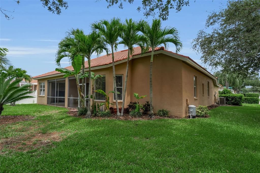For Sale: $630,000 (4 beds, 2 baths, 2186 Square Feet)