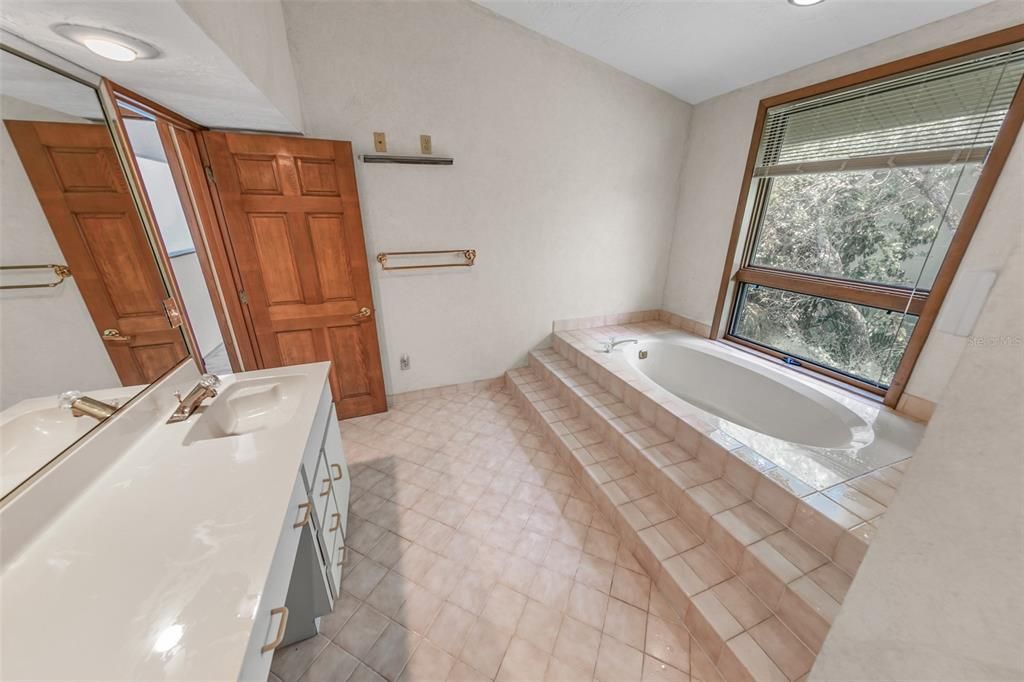 На продажу: $974,900 (5 спален, 4 ванн, 3154 Квадратных фут)
