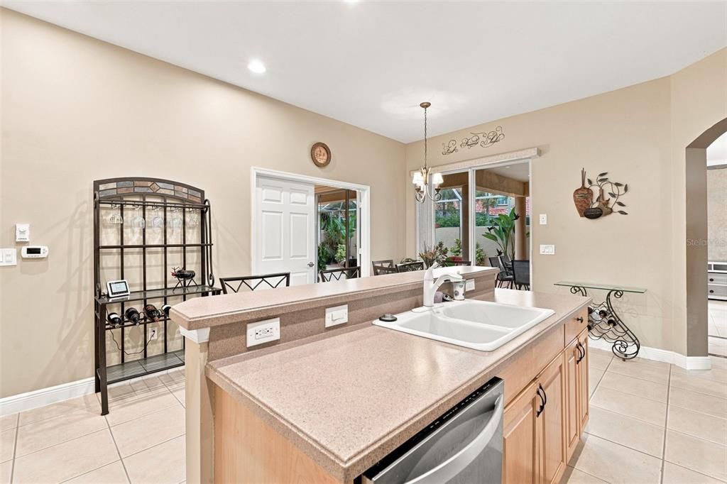 For Sale: $405,000 (3 beds, 2 baths, 1746 Square Feet)