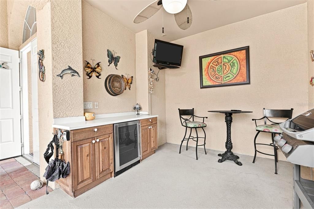 For Sale: $405,000 (3 beds, 2 baths, 1746 Square Feet)