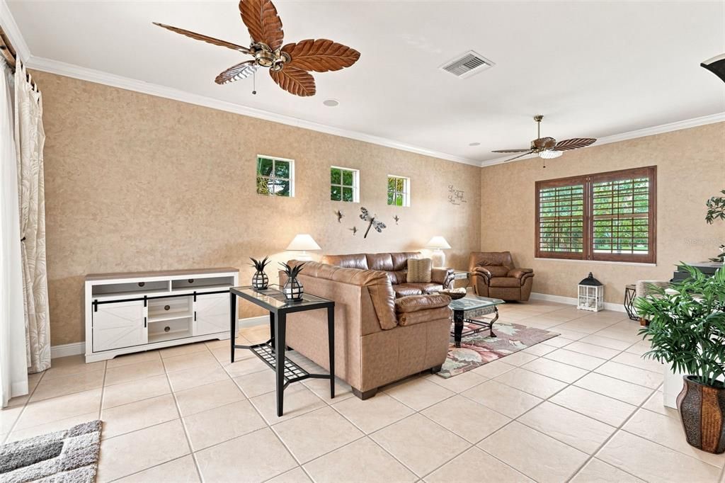 For Sale: $405,000 (3 beds, 2 baths, 1746 Square Feet)