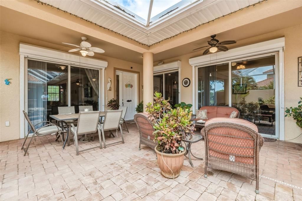 For Sale: $405,000 (3 beds, 2 baths, 1746 Square Feet)