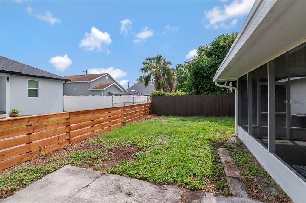 Activo con contrato: $456,900 (4 camas, 2 baños, 1644 Pies cuadrados)